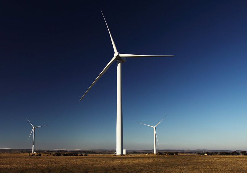 大型風(fēng)力發(fā)電機旁的居住體驗